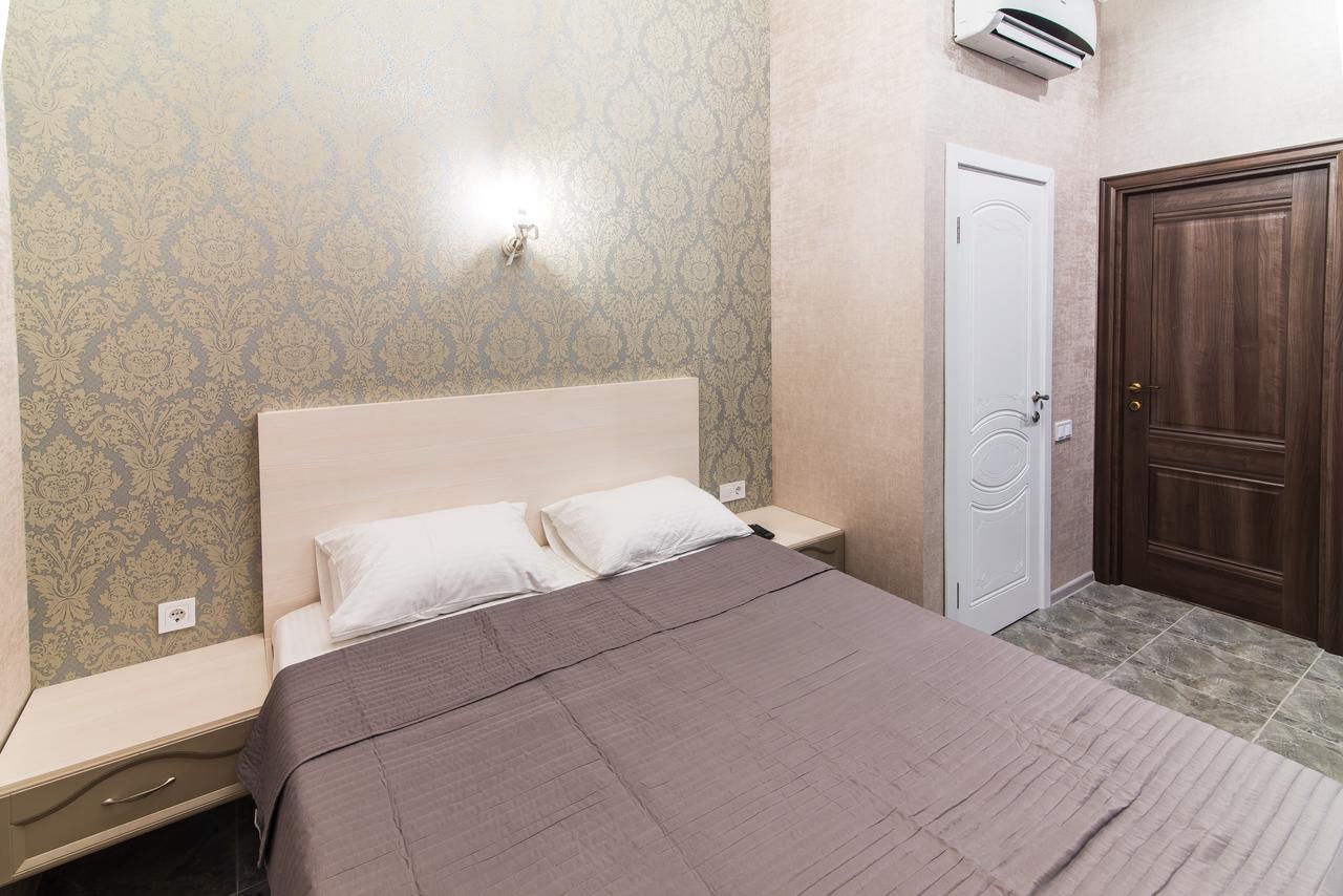 L.O.Y Family Hotel Dnipro Exterior foto